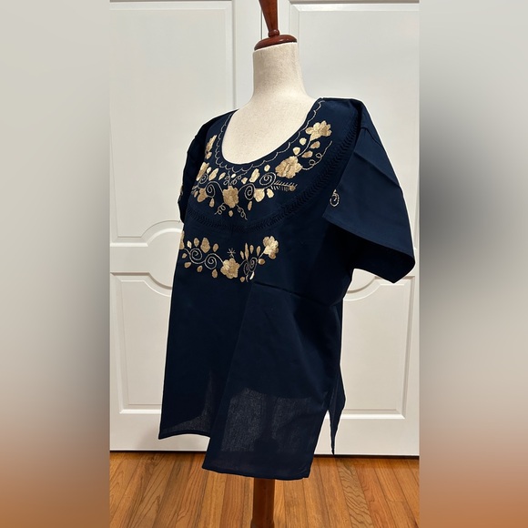 Hand-embroidered blouse from Oaxaca, Mexico - Picture 5 of 7